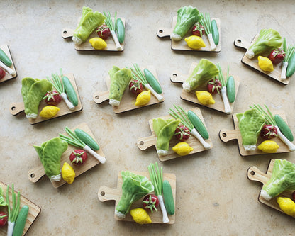 Salatbrett mit Kühschrankmagnet