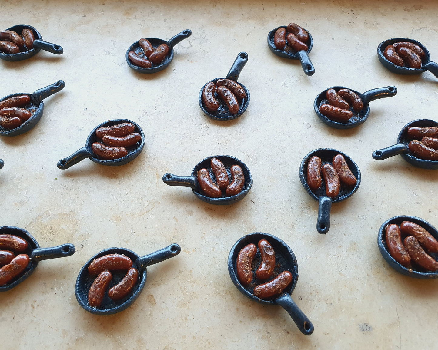 Bratwurstpfanne mit / ohne Kühlschrankmagnet