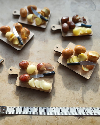 Katoffelbrett mit Kühlschrankmagnet