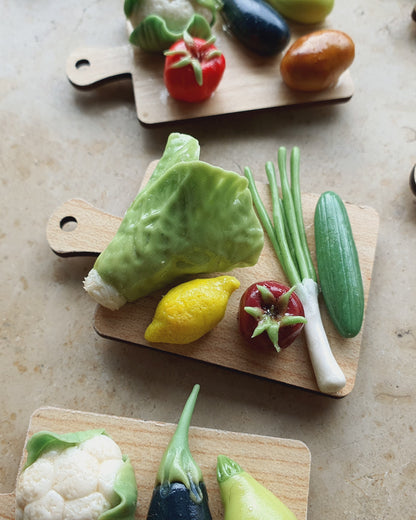 Salatbrett mit Kühschrankmagnet