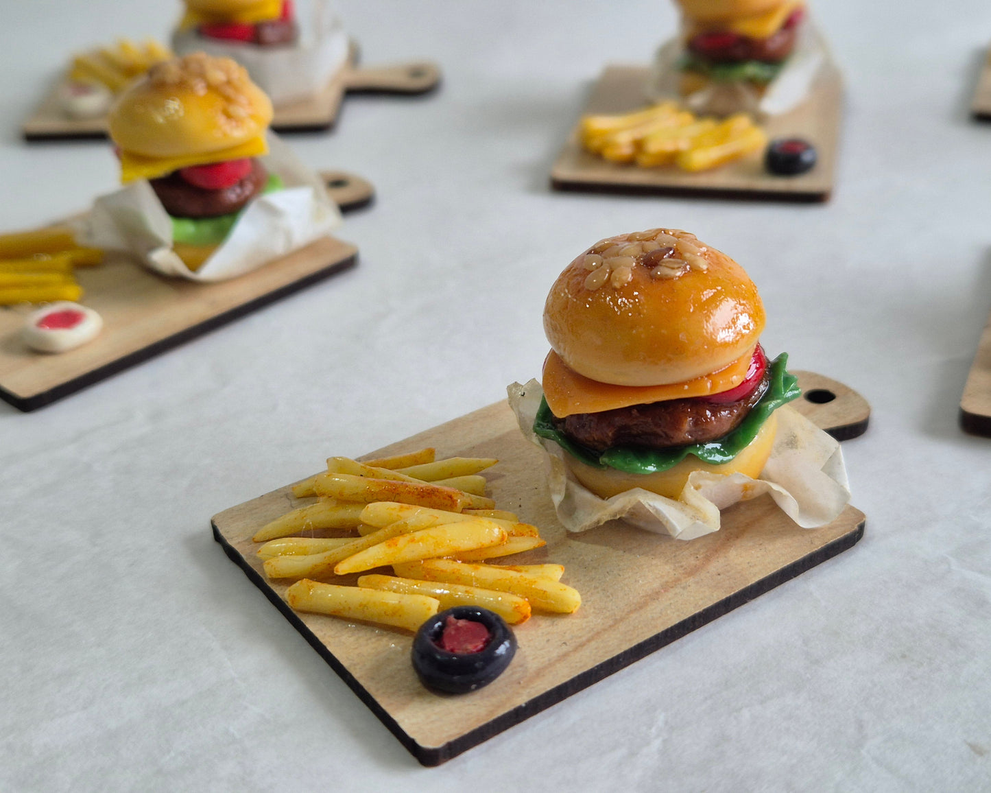 Burger-Schneidebrett mit/ohne Kühlschrankmagnet