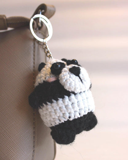 Gehäkelter Panda-Anhänger
